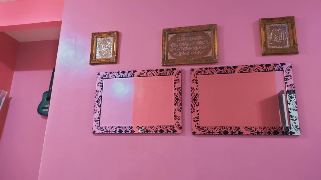 Zulaikha'S Homestay Ulu Tiram Johor Bahru Esterno foto